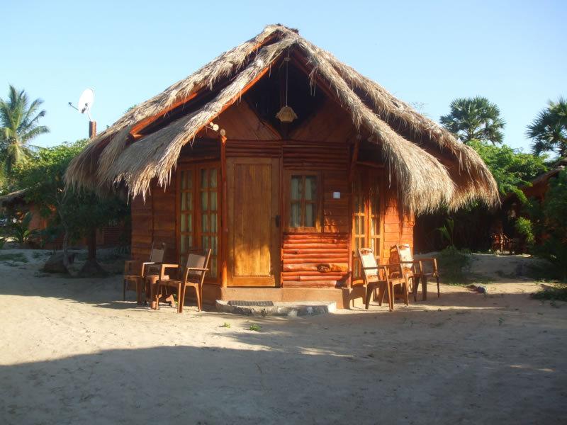 Kirinda Beach Resort, Yala Zewnętrze zdjęcie